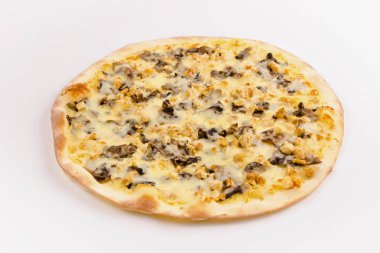 Kızarmış yağlı mantar ve beyaz peynirli pizza