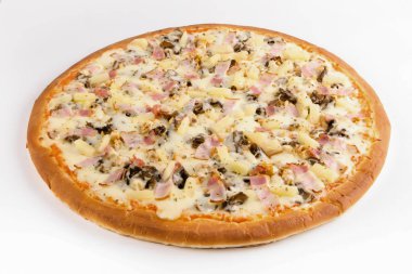 Pizza jambon, mantar ve ananas bir beyaz