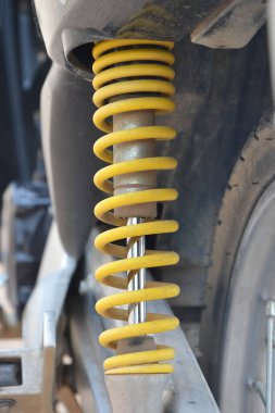 Şok emici motorsikleti kapat