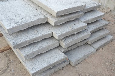 İnşaatta kullanılan döküm öncesi beton yığını