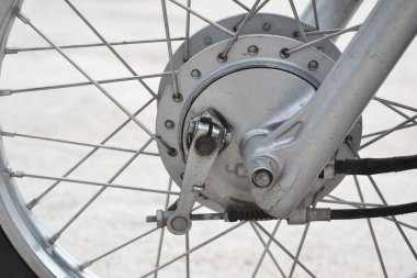 Trampet fren motorunu kapat.