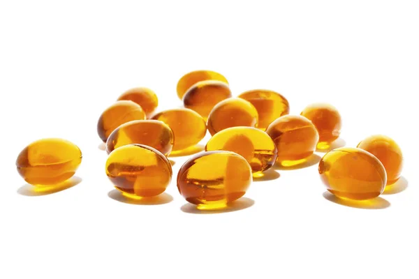 Beyaz arkaplanda balık yağı