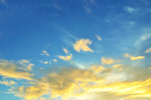 Niebo Chmurami Godzinach Wieczornych — Zdjęcie stockowe