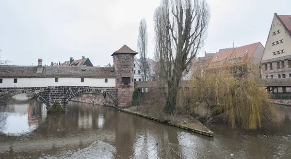 Famoso Weinstadl Wasserturm Torre Del Agua Sobre Río Pegnitz Henkersteg — Foto de Stock