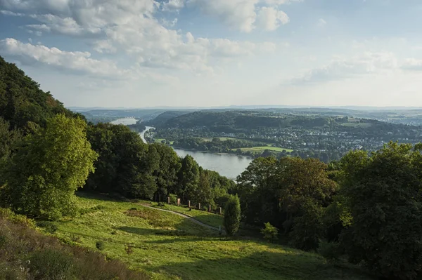 Panorama Utsikt Från Drachenburg Drachenfelsen Till Floden Rhen Och Rhenlandet — Stockfoto