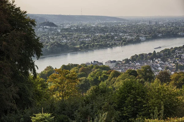 Panorama Utsikt Från Drachenburg Drachenfelsen Till Floden Rhen Och Rhenlandet — Stockfoto