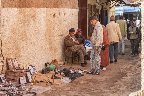 Meknes Morocco Fevereiro 2017 Homens Não Identificados Que Trabalham Rua — Fotografia de Stock