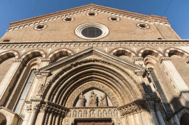 San Lorenzo Kilisesi, Vicenza bir Katolik ibadet yeri, 13.