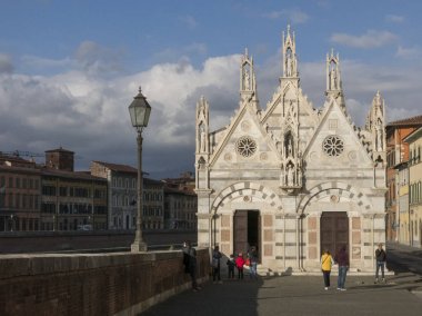 Pisa'daki Santa Maria della Spina Kilisesi. Toskana, İtalya.