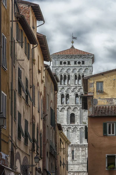 Lucca Itália Abril 2017 Detalhe Campanário Catedral São Miguel Itália — Fotografia de Stock