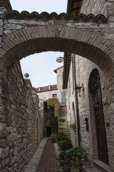 Nádherná Tradiční Italská Středověká Ulička Historickém Centru Krásného Městečka Spello — Stock fotografie