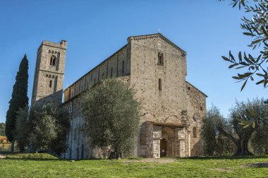 Sant Antimo Romanesk Manastırı Montalcino, Toskana komün eski bir Benedictine manastır