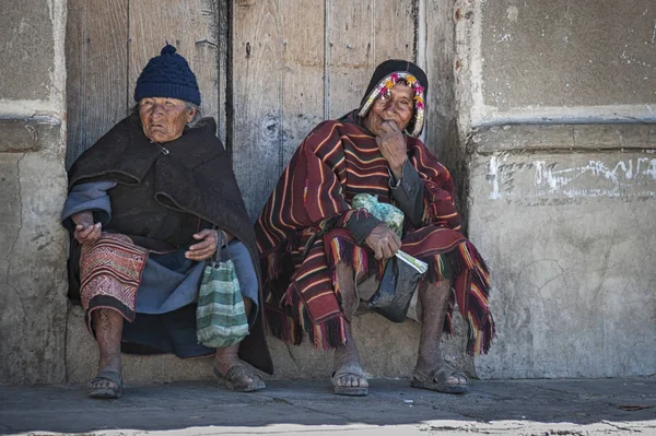 Tarabuco, Bolivya geleneksel yerel Pazar pazarı - Güney Amerika - Rag bebek