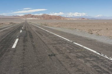 Capricorn 'da sonsuz yol, Atacama çöl, Şili-Güney Amerika