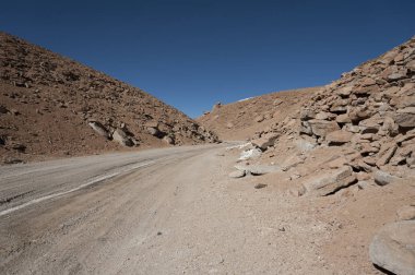 Siloli çölü altiplano Yol, Reserva Eduardo Avaroa bir parçası, Bolivya - Şili ve Atacamasınırına yakın 4600m yükseklikte