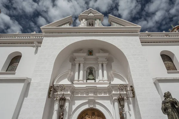 Basilica of Our Lady, Copacabana Copacabana, Bolivya Titicaca gölü boyunca küçük turistik şehirdeki cephe detay