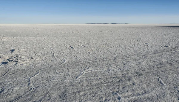 Colchani yakınlarındaki Salar de Uyuni. Dünya Unesco Dünya Mirası Listesi'ndeki en büyük tuz düzüdür - Altiplano, Bolivya