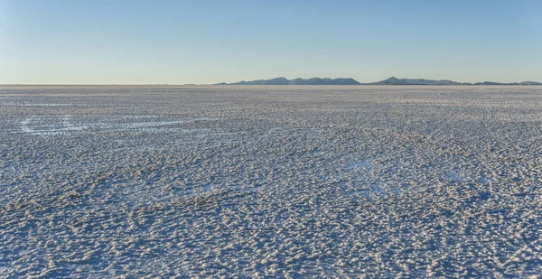 Colchani yakınlarındaki Salar de Uyuni. Dünya Unesco Dünya Mirası Listesi'ndeki en büyük tuz düzüdür - Altiplano, Bolivya