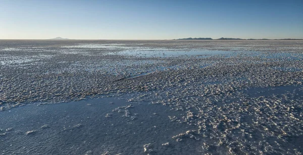 Colchani yakınlarındaki Salar de Uyuni. Dünya Unesco Dünya Mirası Listesi'ndeki en büyük tuz düzüdür - Altiplano, Bolivya