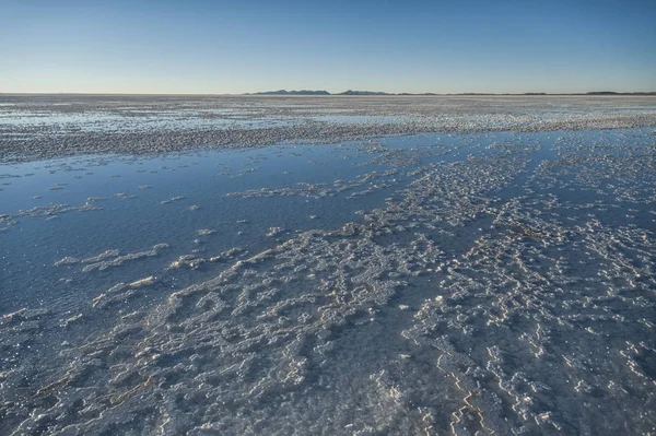 Colchani yakınlarındaki Salar de Uyuni. Dünya Unesco Dünya Mirası Listesi'ndeki en büyük tuz düzüdür - Altiplano, Bolivya
