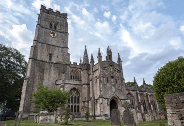 Northleach kasabasındaSt Peter ve St Pauls Kilisesi, Gloucestershire, Cotswolds, İngiltere 