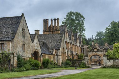 Stanway, İngiltere - 26 Mayıs 2018: Stanway Malikanesi Jacobean dönemi mimarisinde inşa edilmiş 1630 yılında sarı taş, Stanway Cotswold köyünde, Gloucestershire, Cotswolds, İngiltere   