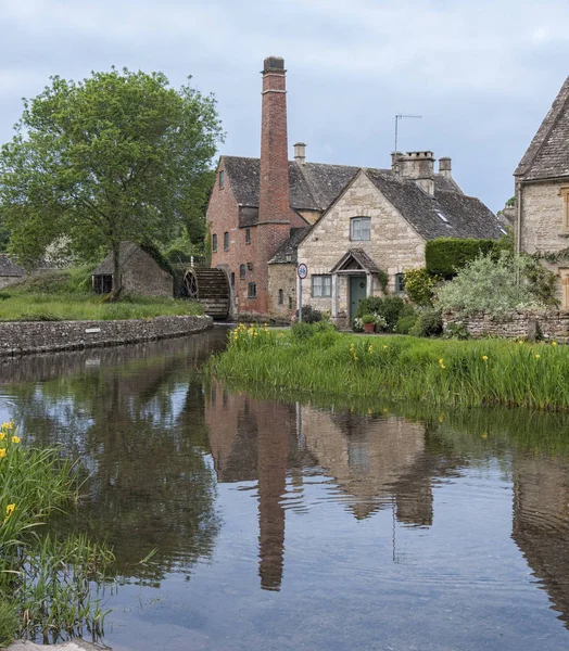 Lower Slaughter Cotswolds Gloucestershire Inglaterra Mayo 2018 Old Mill River — Foto de Stock