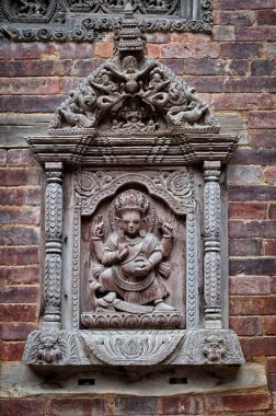 PATAN, LALITPUR, NEPAL - 15 AĞUSTOS 2018: Sundari Chowk 'un avlusunda, Patan Durbar Meydanı' ndaki Patan Kraliyet Sarayı Kompleksi 'nde - Lalitpur, Nepal
