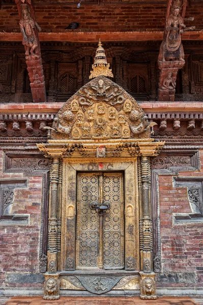 Golden Door Royal Palace Ratnakar Mahavihar Patan Durbar Square Patan — Stock fotografie