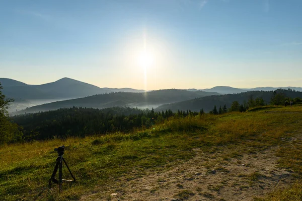Berglandschaft Mit Sonne Und Latschenkiefern Sonnenaufgang — Stockfoto