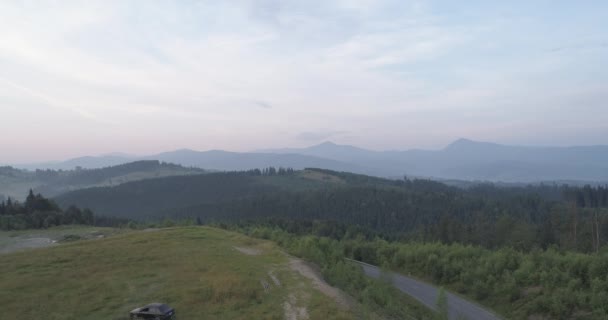 Horská Krajina Sluncem Vysokohorskými Borovicemi Východ Slunce — Stock video