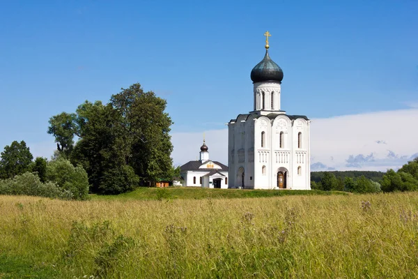 Bogolyubovo Nerl üzerinde şefaat Kilisesi