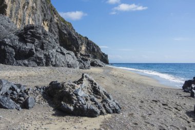 Mavi gökyüzü ile Marina di Camerota Beach