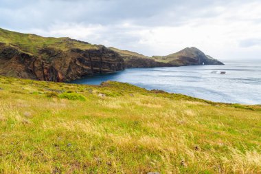 Portekiz, Madeira, kaba kıyı şeridi Panoraması doğa rezerv Ponta de Sao Lourenco, yarımadanın doğu kıyısında