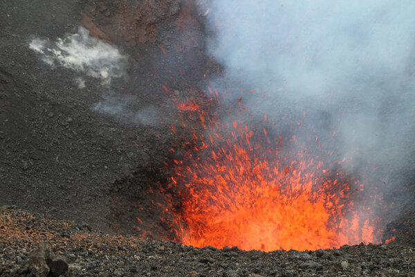 Russia, Kamchatka: Eruption of Tolbachik Volcano 2013
