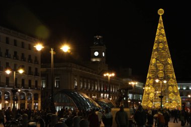Spain, Madrid: Puerta del Sol