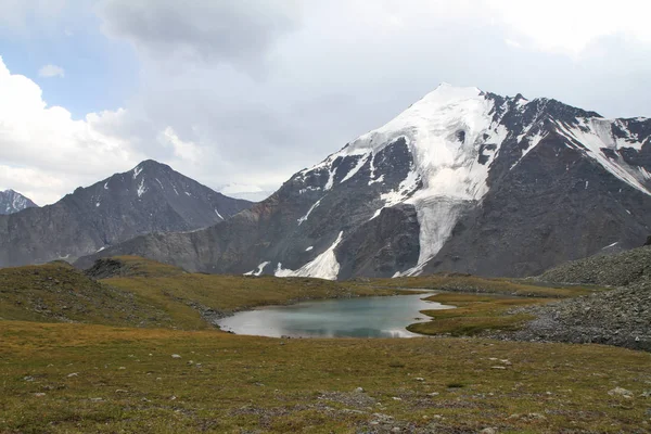Rosja Altai Republic Górskie Jezioro — Zdjęcie stockowe