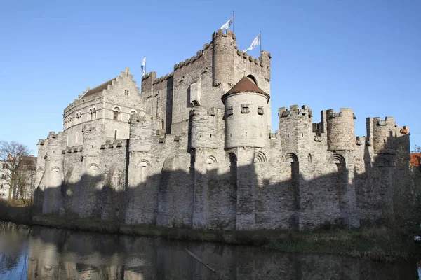 Belçika, Gent: Gravensteen (kale Flanders sayar)