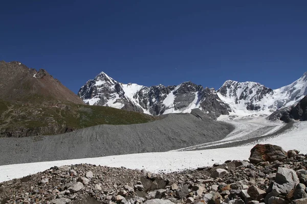 République Kirghize Peak Karakol — Photo