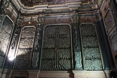 İtalya, Milano: Kilise San Bernardino alle Ossa