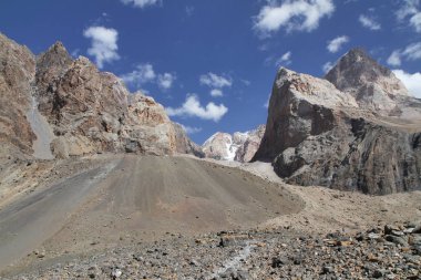 Tacikistan, Fann dağlar: Alaudin Vadisi göller