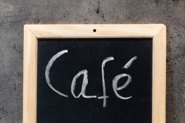 Blackboard ile ahşap çerçeve