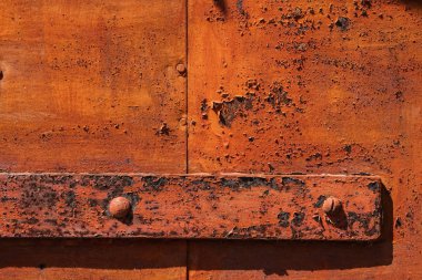 Eski kapı duvar Grunge doku arka plan üzerinde Pas