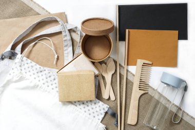 Plastik ücretsiz kavram . Doğal geri dönüşümlü malzemeler. Eko torbalar ve konteynerler