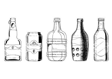 Bira şişeleri ve içecek vektör kümesi mürekkep elle çizilmiş tarzında olabilir. beyaz izole.