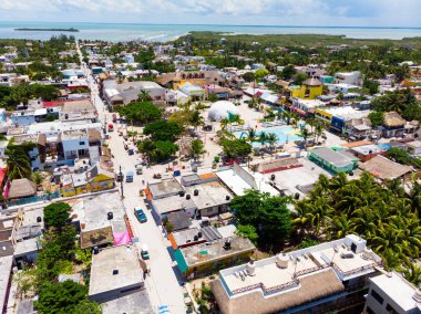 Isla Holbox şehir merkezinin havadan görünümü, Meksika