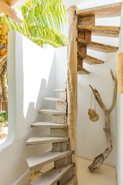 Wendeltreppen Einem Stilvollen Mexikanischen Haus — Stockfoto