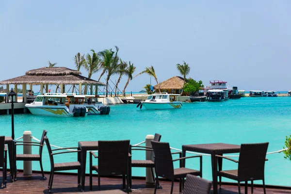 Pequeño Puerto Restaurante Las Maldivas Día Soleado — Foto de Stock