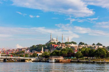 Istanbul 'un şehir merkezindeki Sultanahmet Camii ve Ayasofya