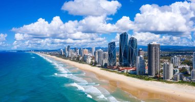 Gold Coast üzerinde Broadbeach Sunny görünümü